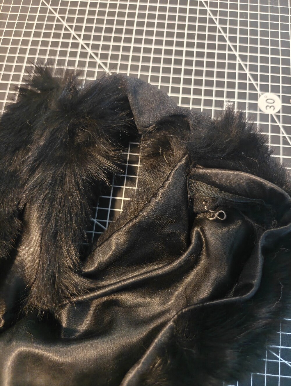 3 Fur Collars - Black, Brown, Grey - Picture 14 of 16